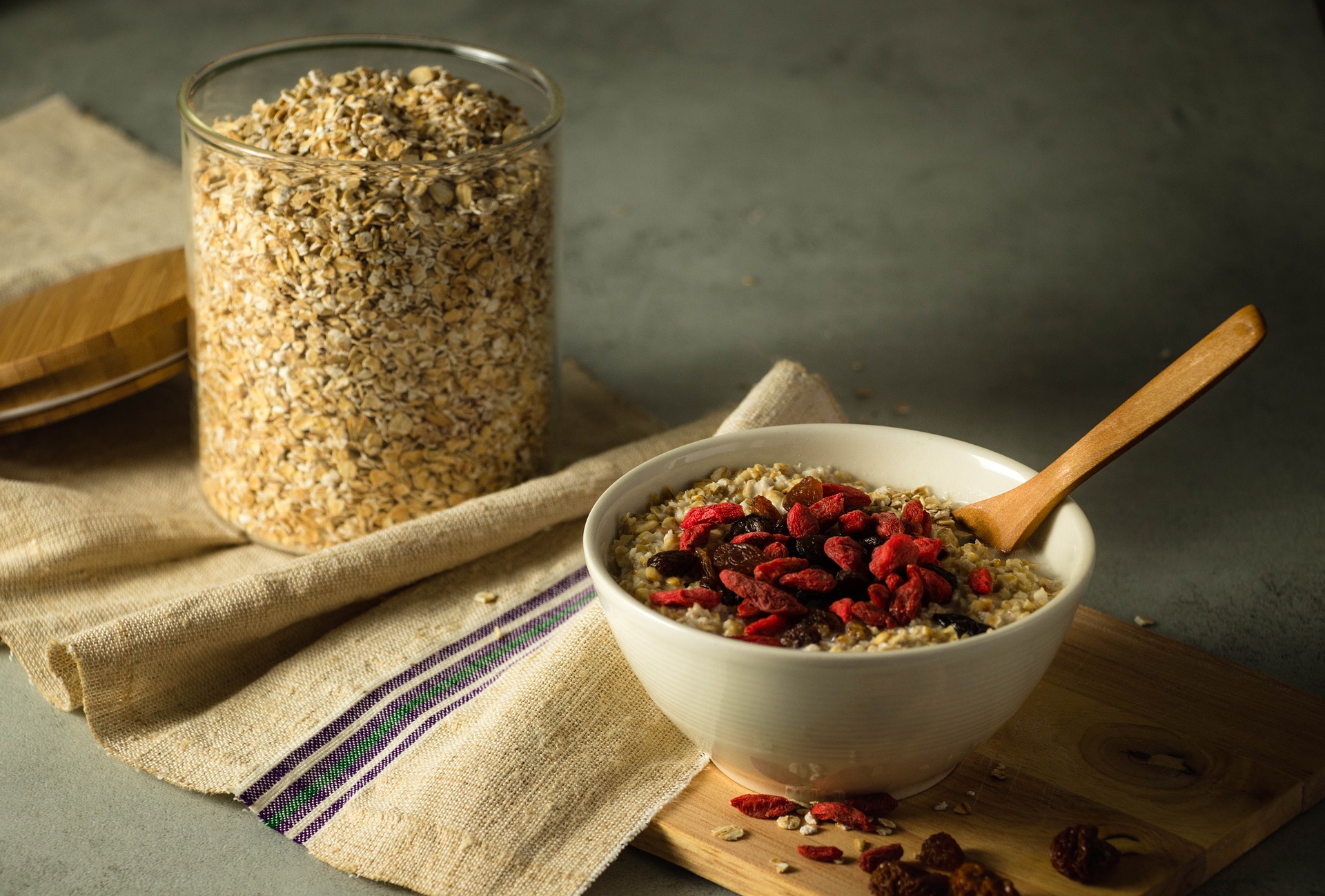 diy oatmeal recipes for hair and skin